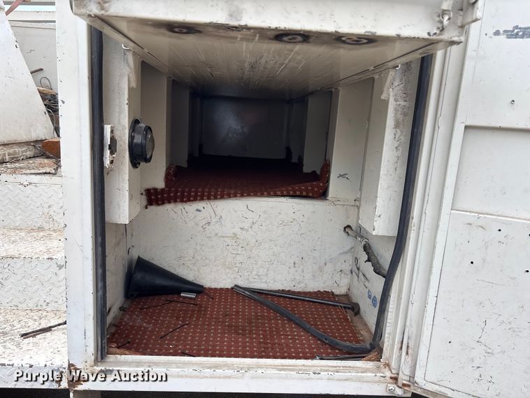 image for item DT3420 1995 Ford F450 Super Duty bucket truck