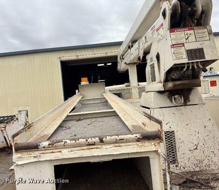 image for item DT3420 1995 Ford F450 Super Duty bucket truck