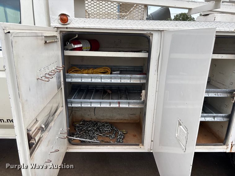 image for item DT3420 1995 Ford F450 Super Duty bucket truck