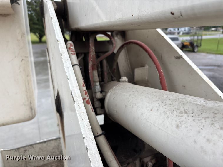 image for item DT3420 1995 Ford F450 Super Duty bucket truck