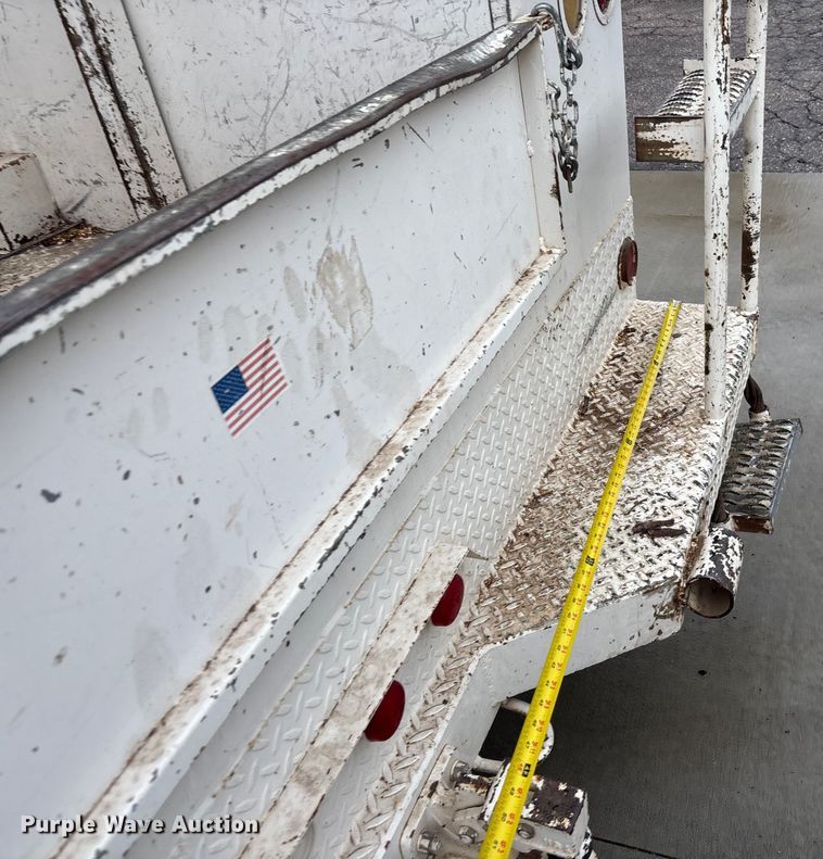 image for item DT3420 1995 Ford F450 Super Duty bucket truck