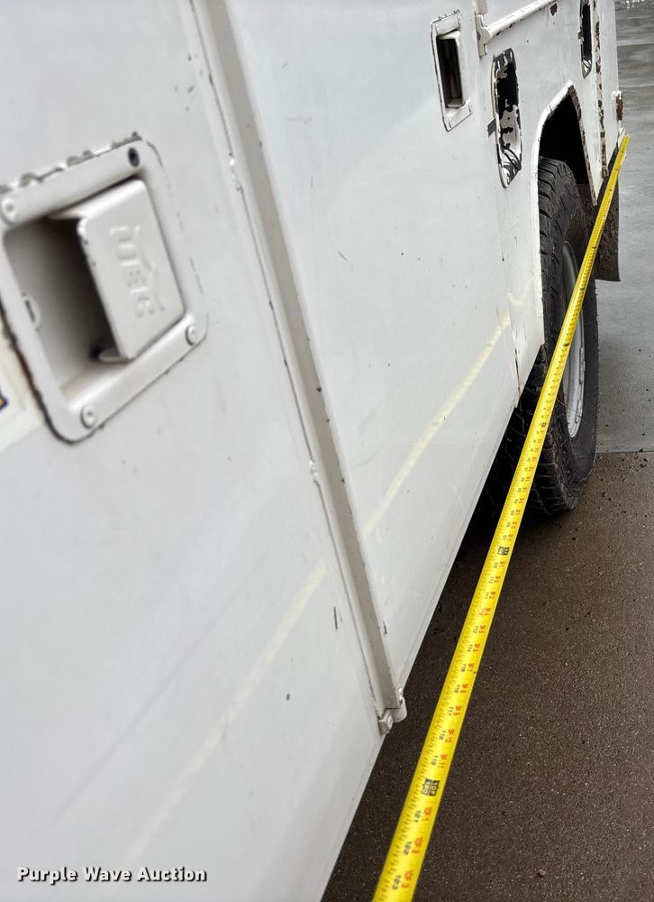 image for item DT3420 1995 Ford F450 Super Duty bucket truck