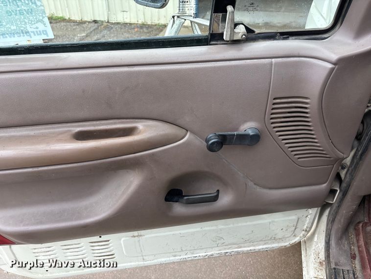 image for item DT3420 1995 Ford F450 Super Duty bucket truck