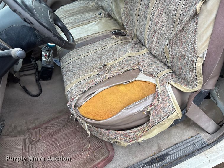 image for item DT3420 1995 Ford F450 Super Duty bucket truck