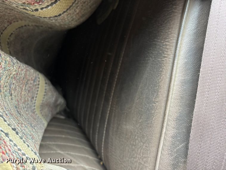 image for item DT3420 1995 Ford F450 Super Duty bucket truck