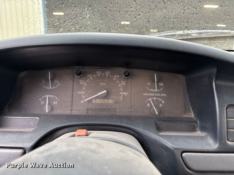 image for item DT3420 1995 Ford F450 Super Duty bucket truck