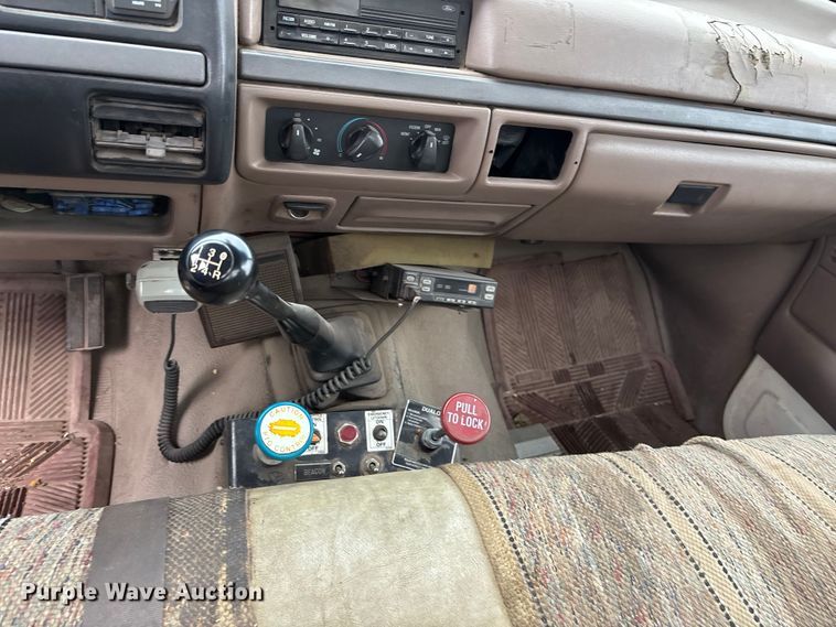 image for item DT3420 1995 Ford F450 Super Duty bucket truck