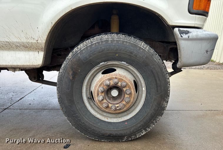 image for item DT3420 1995 Ford F450 Super Duty bucket truck