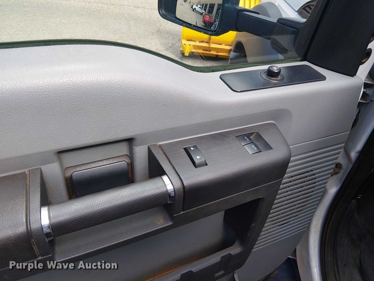 image for item DT6269 2013 Ford F450 dump truck