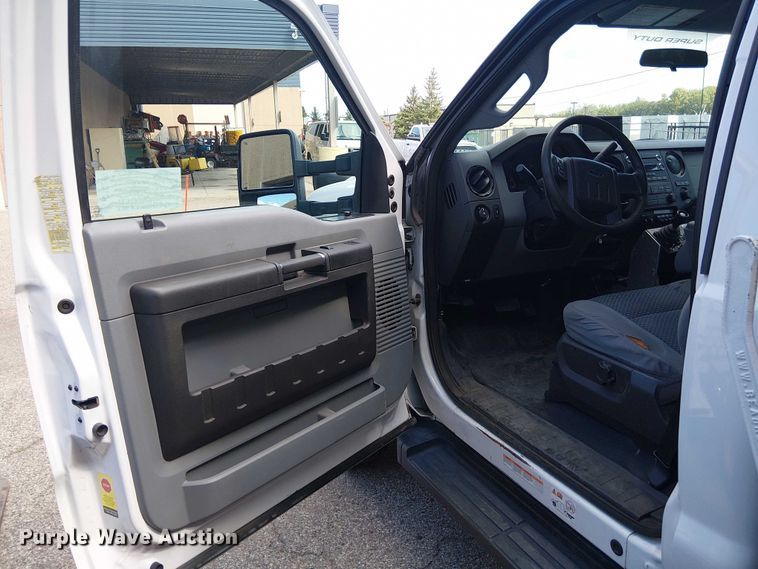 image for item DT6269 2013 Ford F450 dump truck