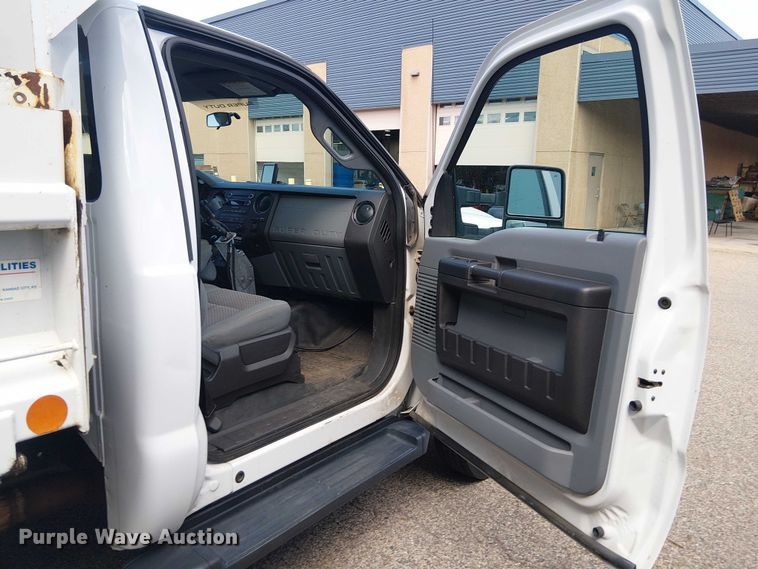 image for item DT6269 2013 Ford F450 dump truck