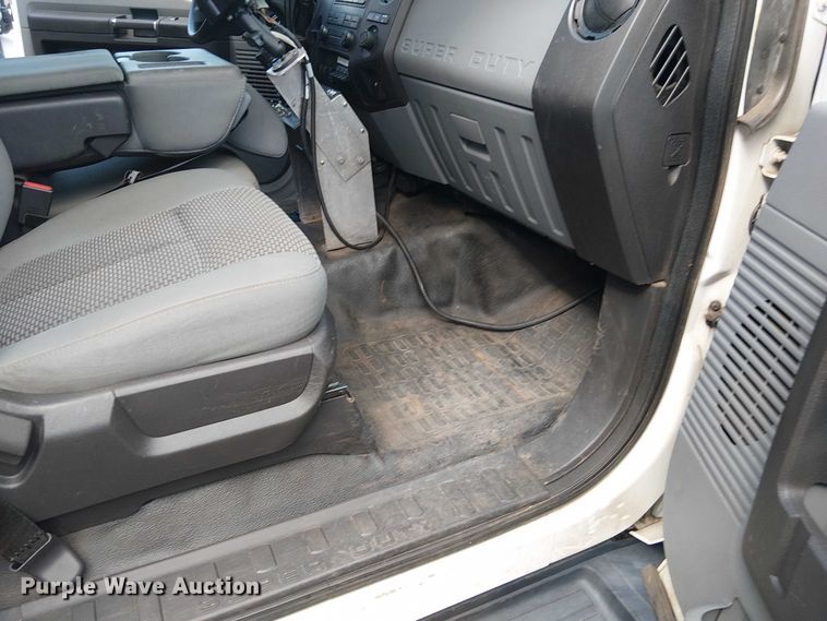 image for item DT6269 2013 Ford F450 dump truck