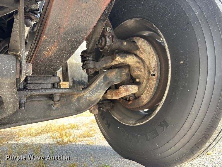 image for item DU1273 1993 GMC Top Kick C6500 tank truck