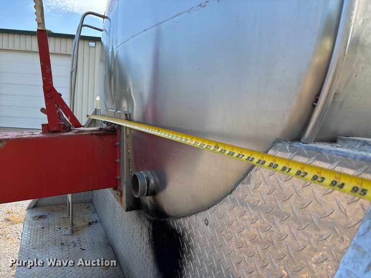 image for item DU1273 1993 GMC Top Kick C6500 tank truck