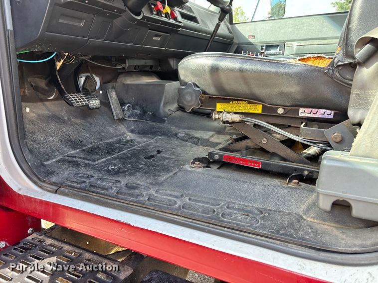 image for item DU1273 1993 GMC Top Kick C6500 tank truck