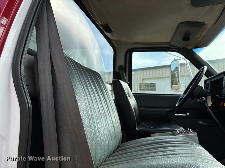 image for item DU1273 1993 GMC Top Kick C6500 tank truck