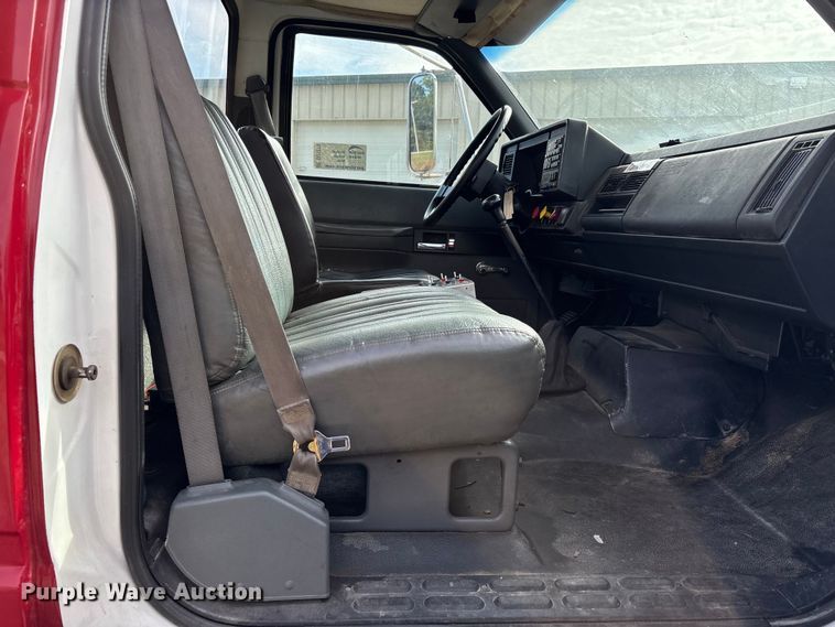 image for item DU1273 1993 GMC Top Kick C6500 tank truck