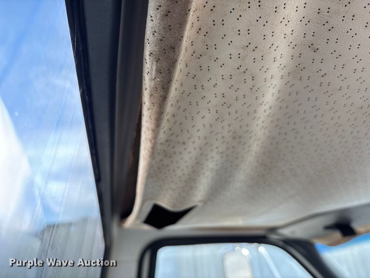 image for item DU1273 1993 GMC Top Kick C6500 tank truck