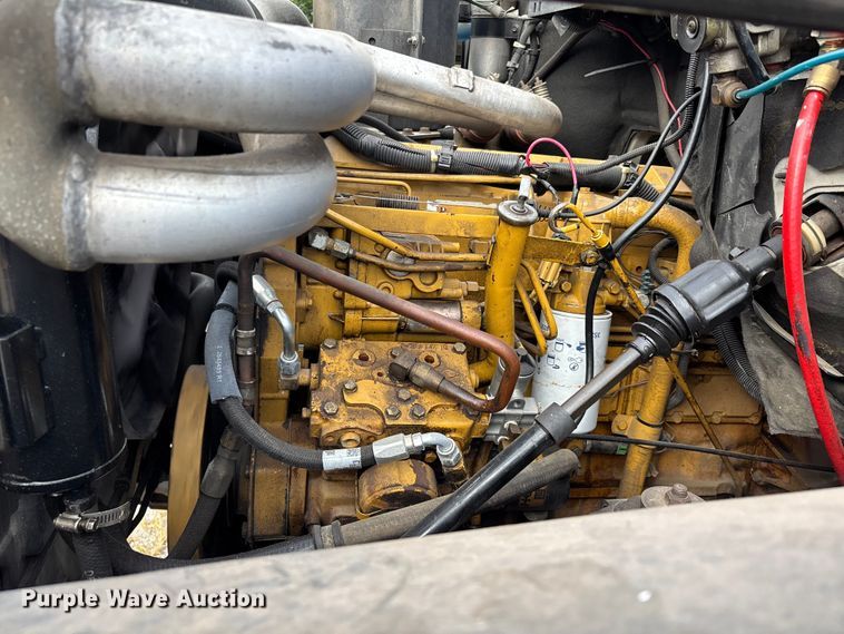 image for item DU1273 1993 GMC Top Kick C6500 tank truck