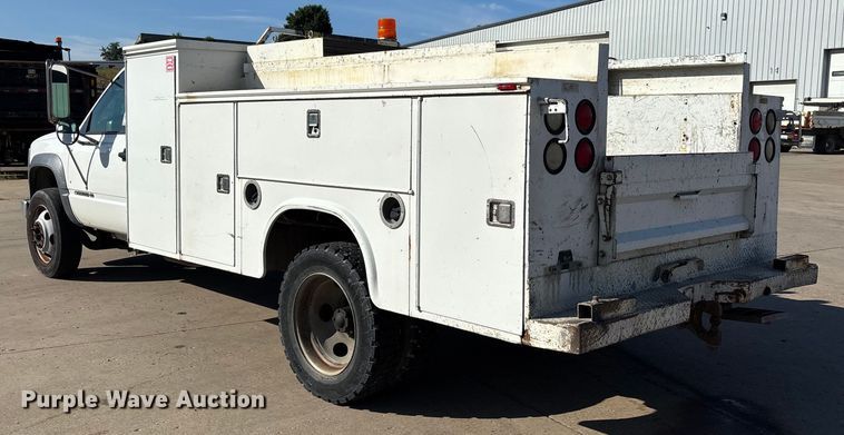 image for item DU1276 2000 Chevrolet C3500 utility bed pickup truck