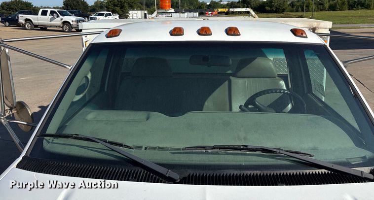 image for item DU1276 2000 Chevrolet C3500 utility bed pickup truck