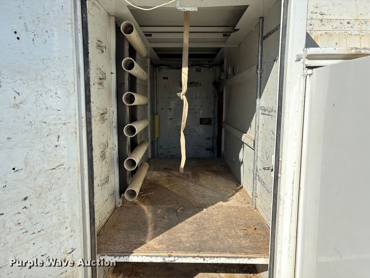 image for item DU1276 2000 Chevrolet C3500 utility bed pickup truck