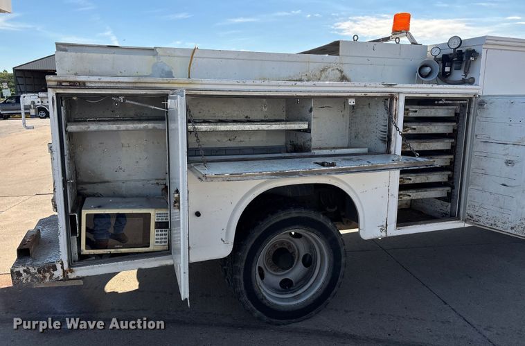 image for item DU1276 2000 Chevrolet C3500 utility bed pickup truck