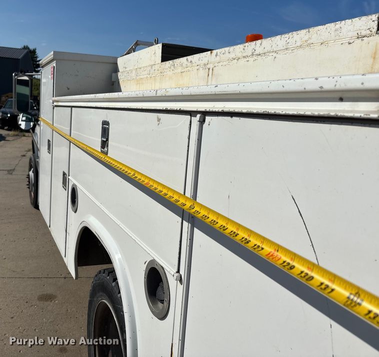 image for item DU1276 2000 Chevrolet C3500 utility bed pickup truck