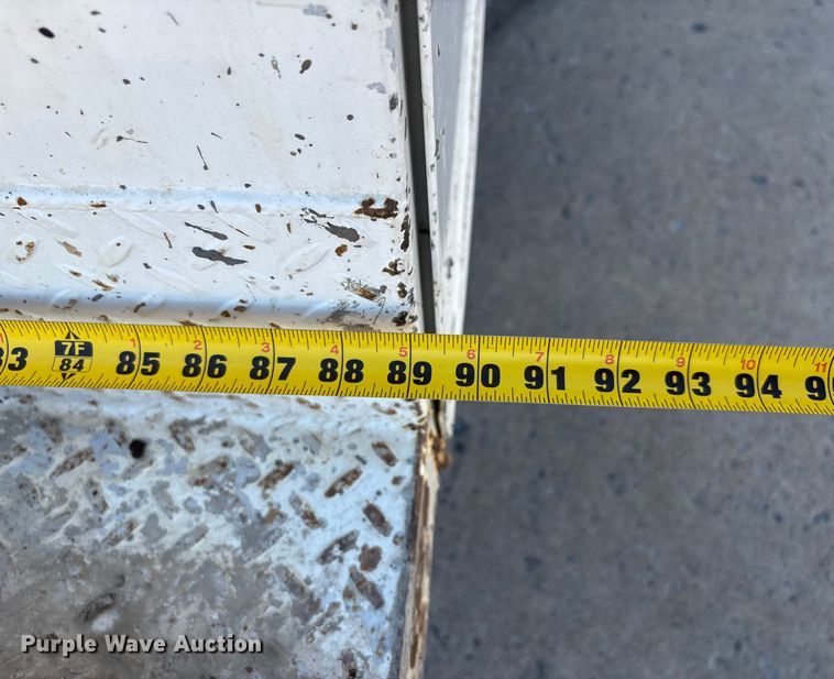 image for item DU1276 2000 Chevrolet C3500 utility bed pickup truck