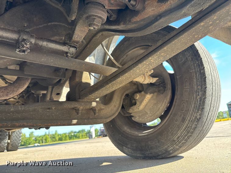 image for item DU1276 2000 Chevrolet C3500 utility bed pickup truck