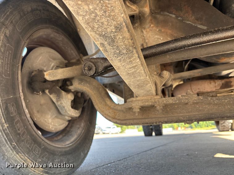 image for item DU1276 2000 Chevrolet C3500 utility bed pickup truck