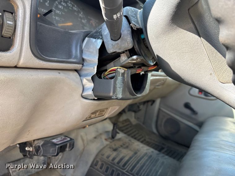 image for item DU1276 2000 Chevrolet C3500 utility bed pickup truck