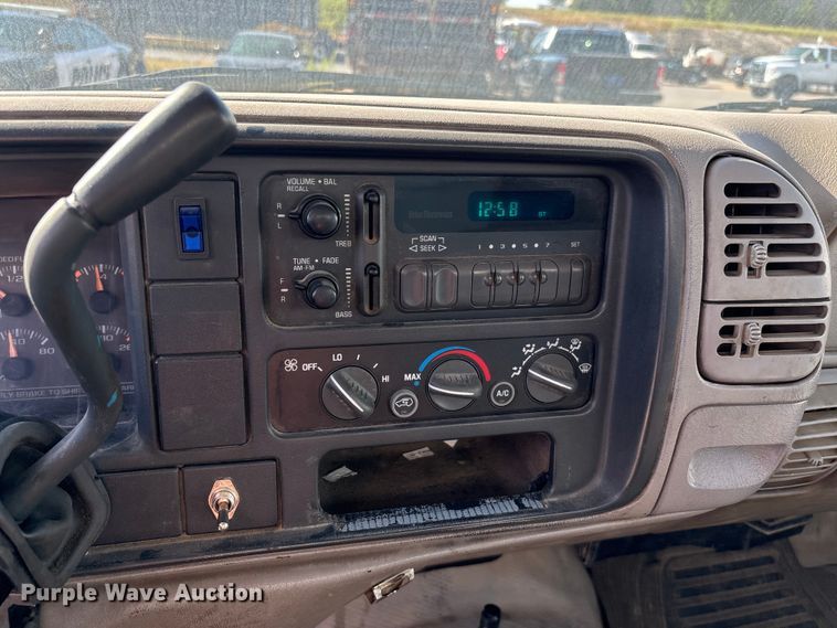 image for item DU1276 2000 Chevrolet C3500 utility bed pickup truck