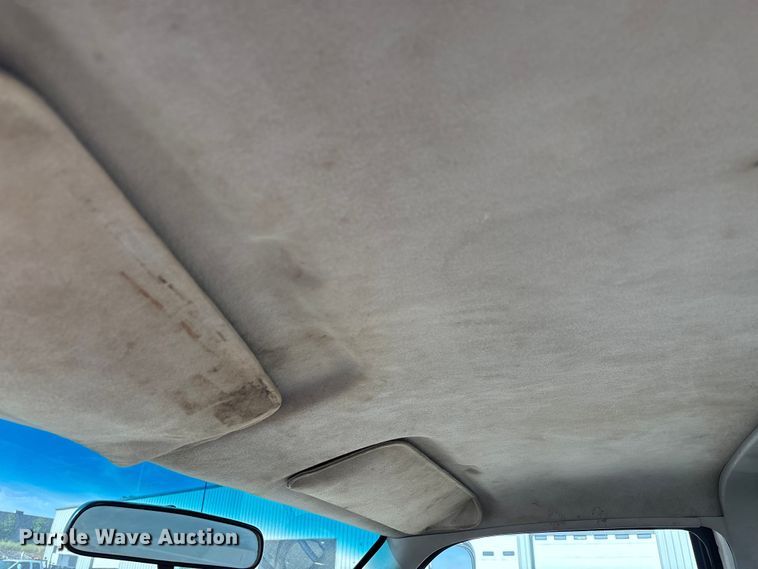 image for item DU1276 2000 Chevrolet C3500 utility bed pickup truck