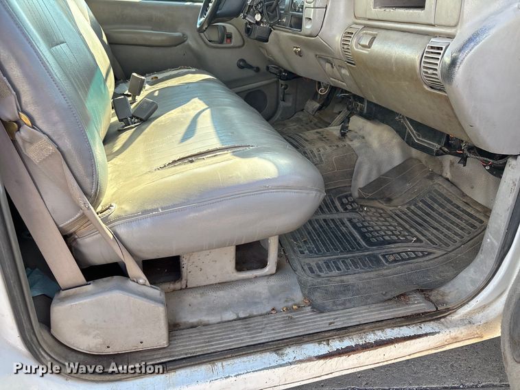image for item DU1276 2000 Chevrolet C3500 utility bed pickup truck