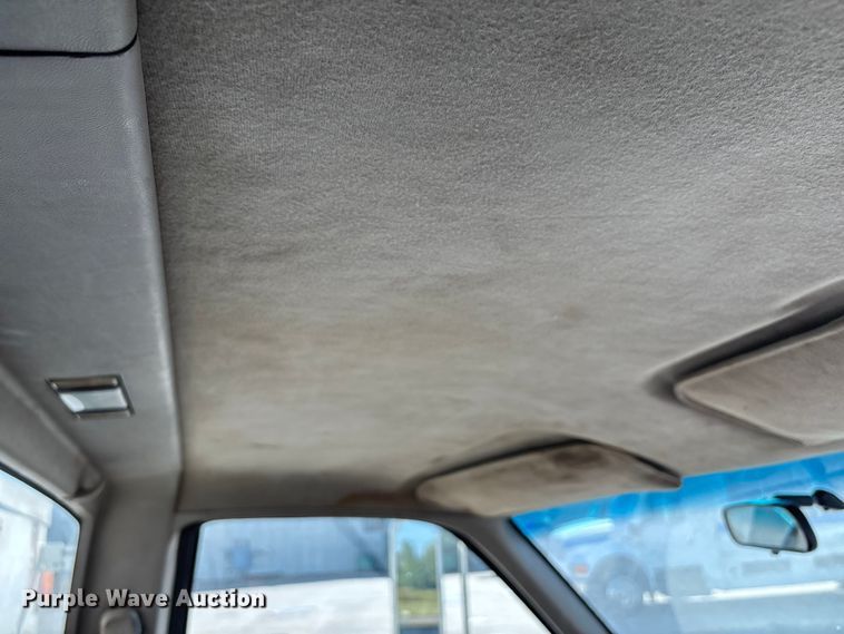 image for item DU1276 2000 Chevrolet C3500 utility bed pickup truck