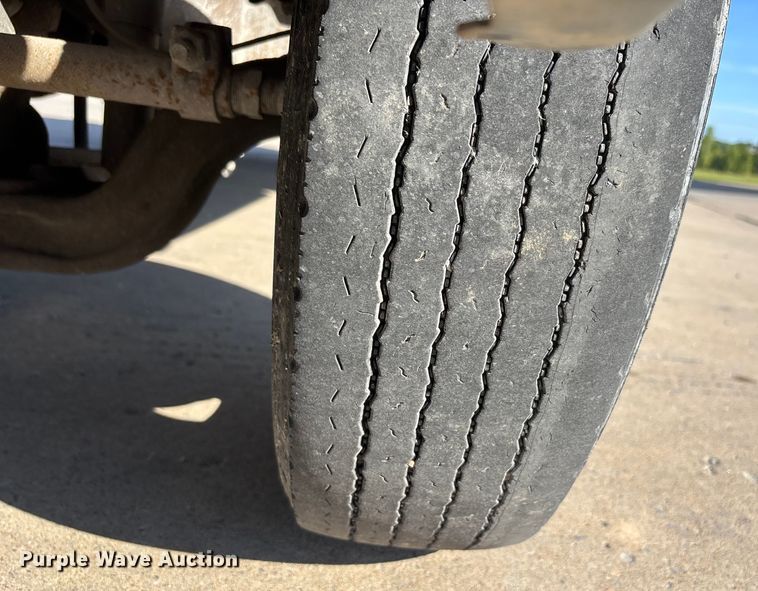 image for item DU1276 2000 Chevrolet C3500 utility bed pickup truck