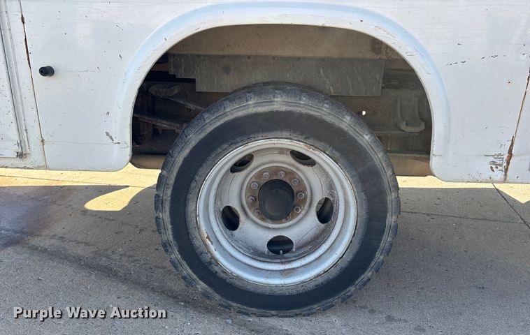 image for item DU1276 2000 Chevrolet C3500 utility bed pickup truck