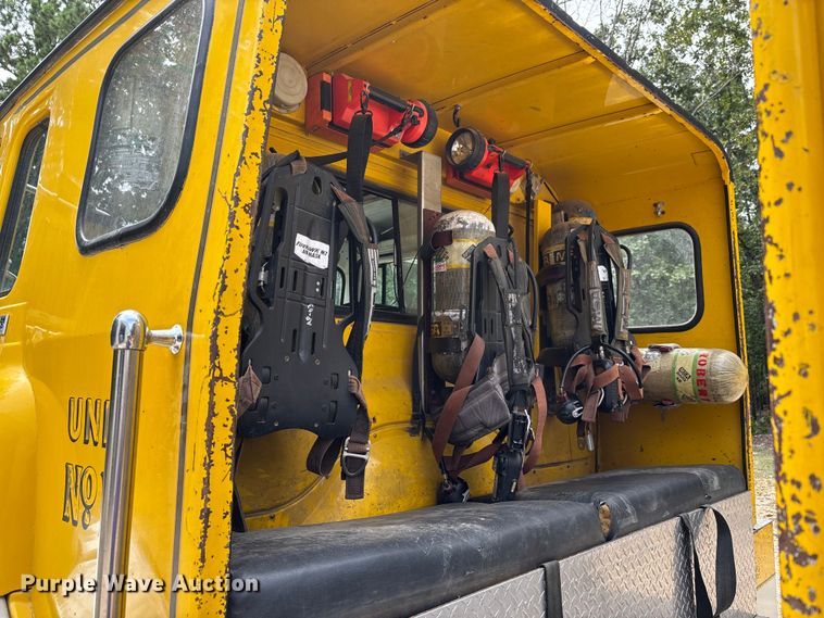 image for item DU1277 1979 International CO1950B pumper fire truck