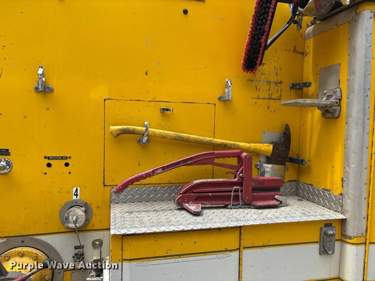 image for item DU1277 1979 International CO1950B pumper fire truck