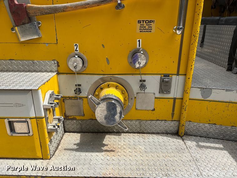 image for item DU1277 1979 International CO1950B pumper fire truck