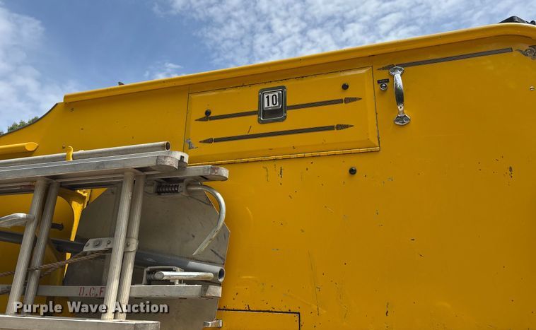 image for item DU1277 1979 International CO1950B pumper fire truck