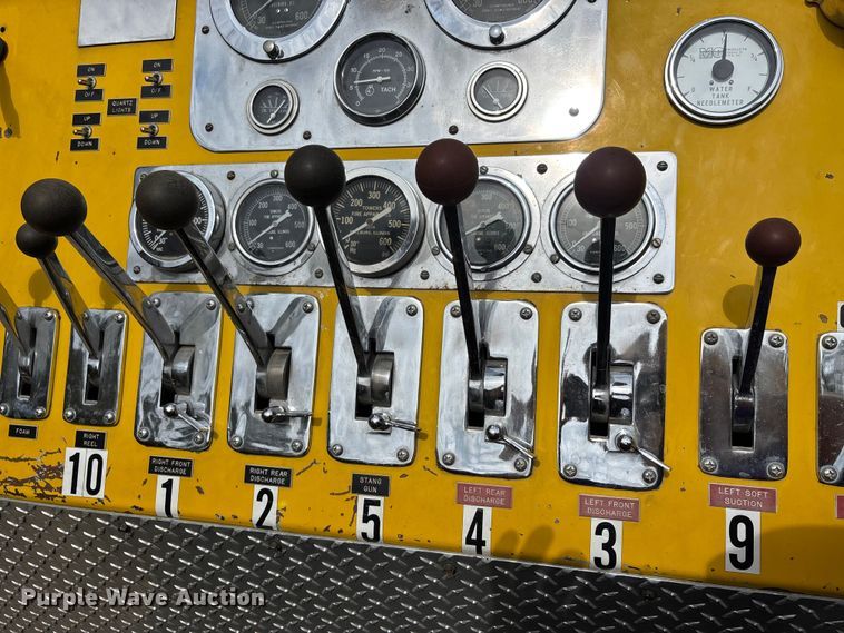 image for item DU1277 1979 International CO1950B pumper fire truck