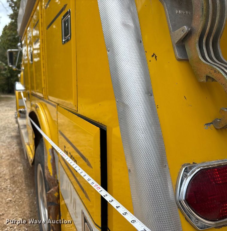 image for item DU1277 1979 International CO1950B pumper fire truck