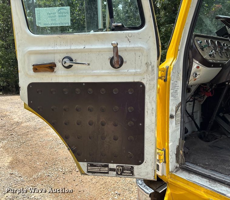 image for item DU1277 1979 International CO1950B pumper fire truck