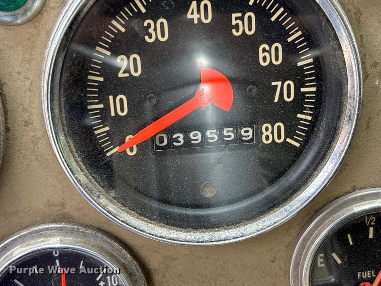 image for item DU1277 1979 International CO1950B pumper fire truck