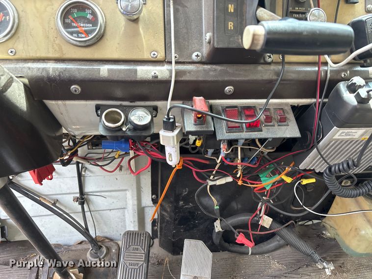 image for item DU1277 1979 International CO1950B pumper fire truck