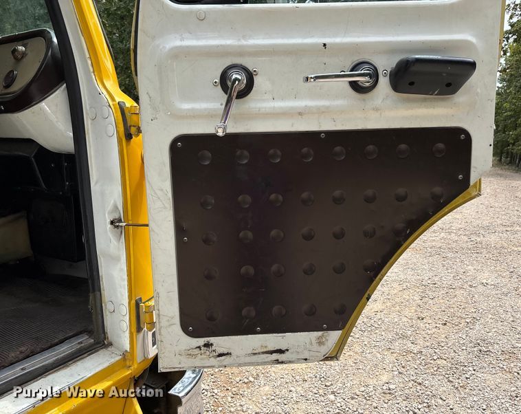 image for item DU1277 1979 International CO1950B pumper fire truck