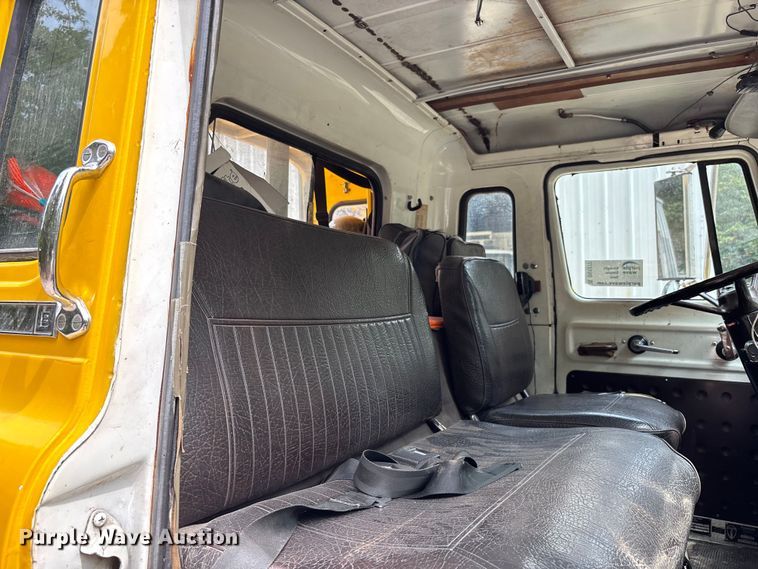 image for item DU1277 1979 International CO1950B pumper fire truck