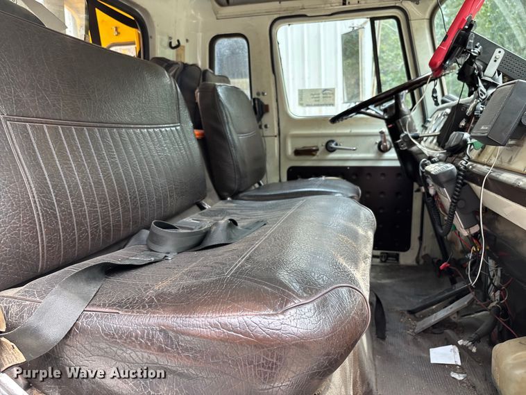 image for item DU1277 1979 International CO1950B pumper fire truck